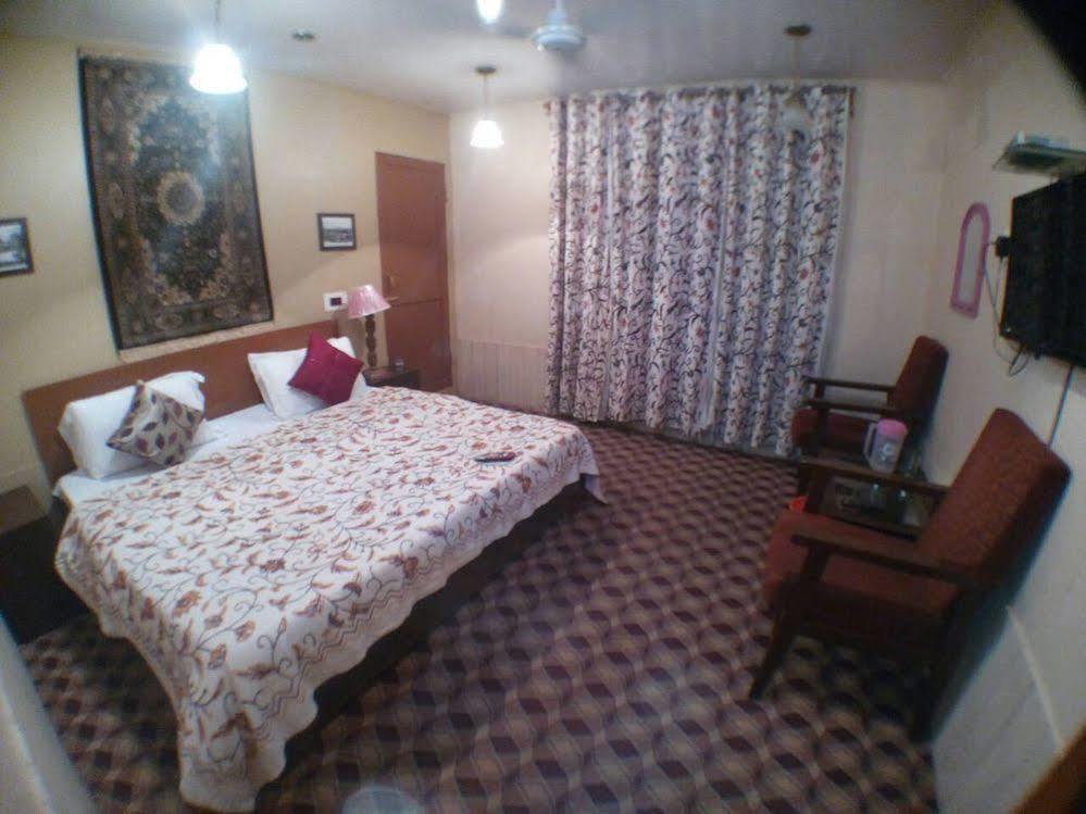 Dal View Resort Srīnagar Extérieur photo