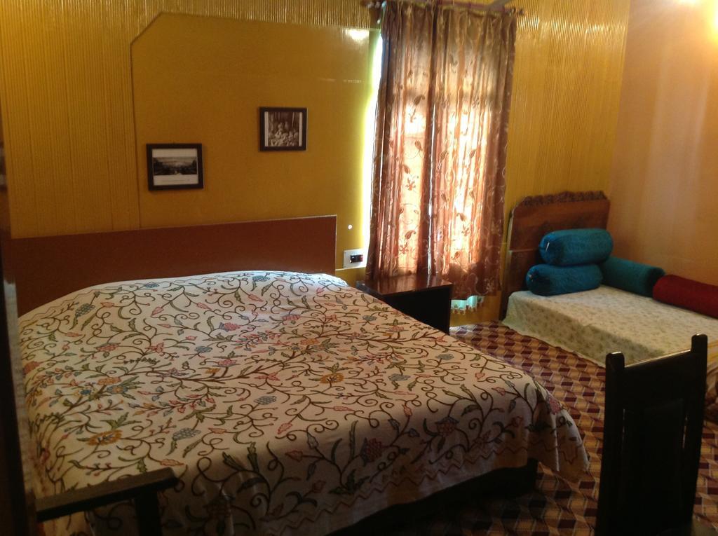 Dal View Resort Srīnagar Extérieur photo
